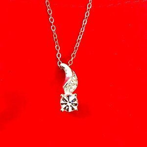 Avon Vintage Silver Tone Pendant Necklace 20 inch